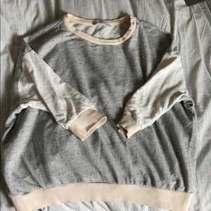 Sweatshirt